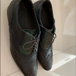 Beautiful very rare Aldo shoes size 11